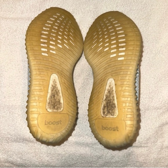 Yeezy Boost V2. Men’s 11. Cloth white. Box included. - Picture 5 of 9